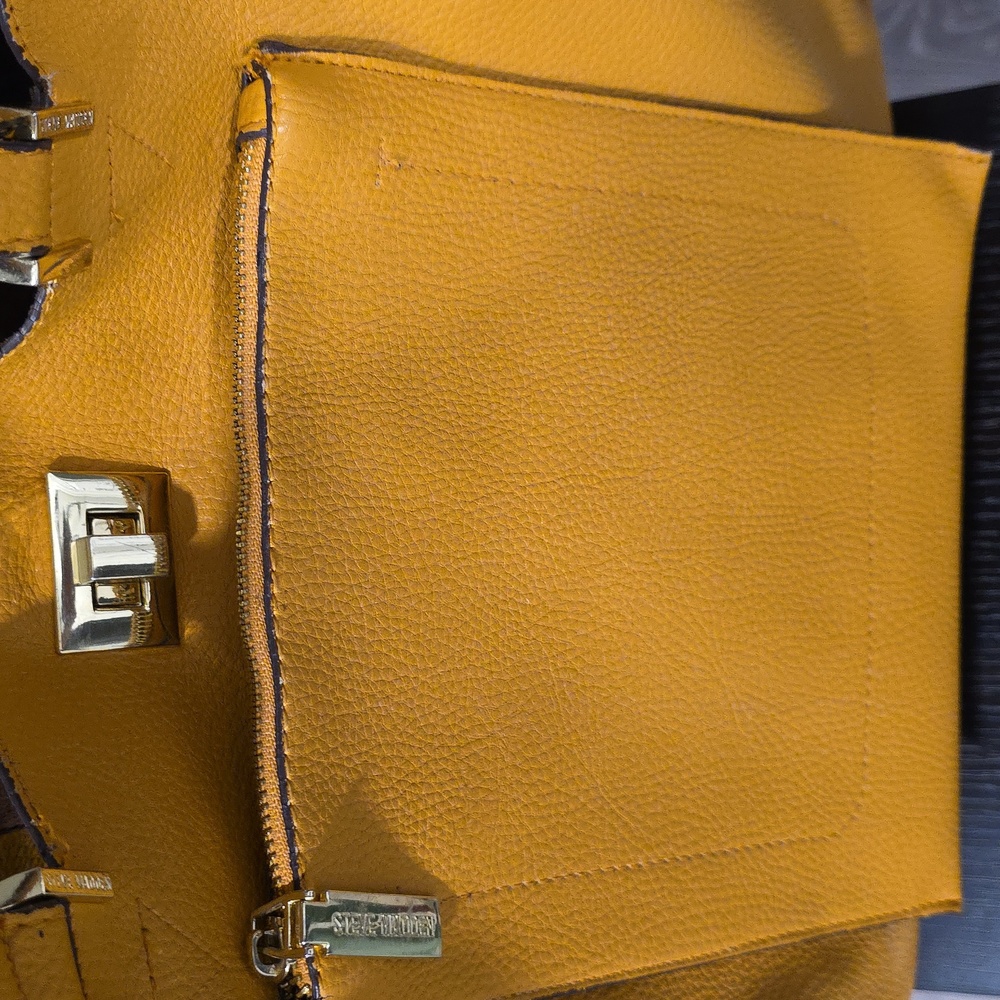 Steve Madden Turnlock Shoulder Tote Bag & Clutch Bag - Picture 10 of 15